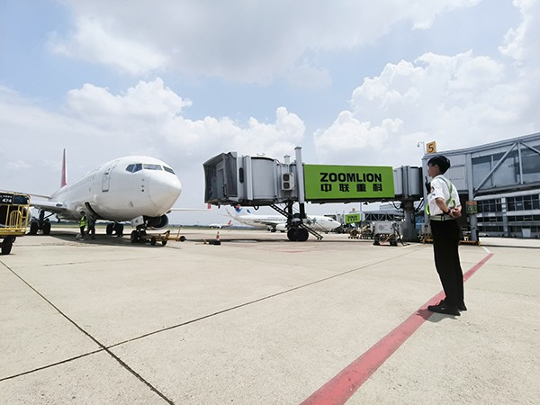 黃花國際機場監(jiān)護隊員執(zhí)勤風采