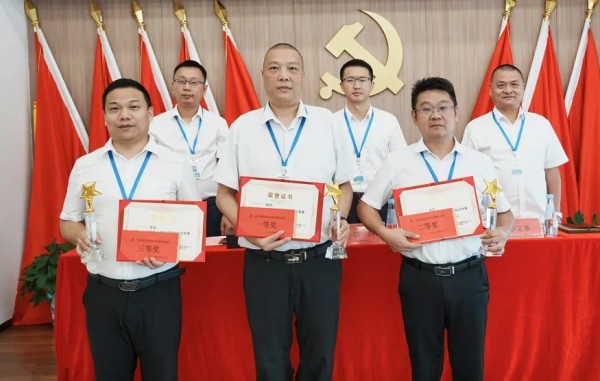 長(zhǎng)沙紅光保安服務(wù)有限公司,長(zhǎng)沙安保服務(wù),長(zhǎng)沙安全服務(wù),長(zhǎng)沙非武裝押運(yùn),勞務(wù)派遣服務(wù) 長(zhǎng)沙紅光保安服務(wù)有限公司,長(zhǎng)沙安保服務(wù),長(zhǎng)沙安全服務(wù),長(zhǎng)沙非武裝押運(yùn),勞務(wù)派遣服務(wù)