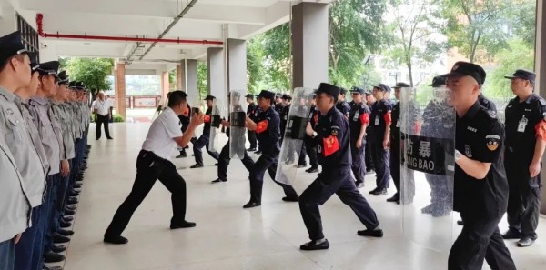 長(zhǎng)沙紅光保安服務(wù)有限公司,長(zhǎng)沙安保服務(wù),長(zhǎng)沙安全服務(wù),長(zhǎng)沙非武裝押運(yùn),勞務(wù)派遣服務(wù)