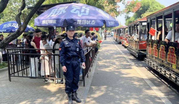 長沙紅光保安服務(wù)有限公司,長沙安保服務(wù),長沙安全服務(wù),長沙非武裝押運(yùn),勞務(wù)派遣服務(wù)