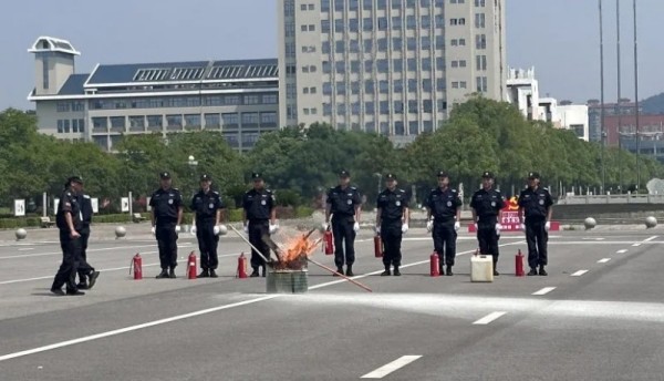 長沙紅光保安服務(wù)有限公司,長沙安保服務(wù),長沙安全服務(wù),長沙非武裝押運(yùn),勞務(wù)派遣服務(wù)